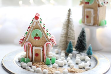 Graham cracker gingerbread houses