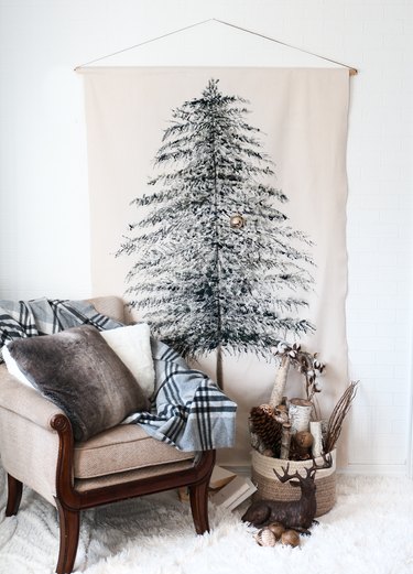 Create a Festive Christmas Tree Wall Hanging