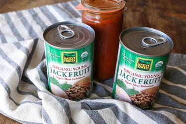 Ingredients for barbecue jackfruit