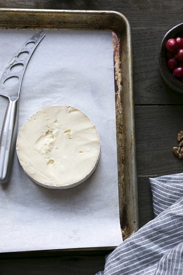 How To Warm Up Brie Cheese | eHow