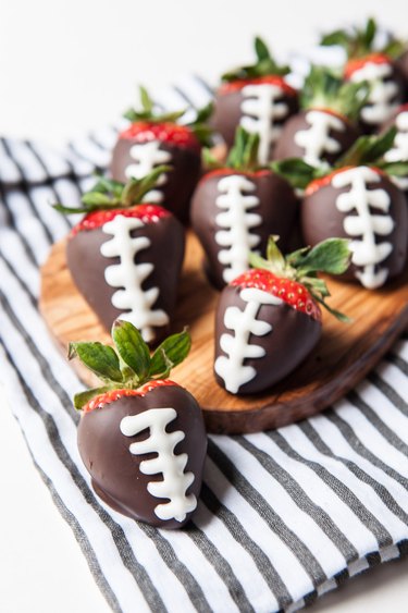 How to Make Chocolate Covered Strawberry Footballs