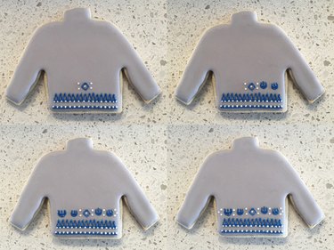 R2-D2 Ugly Christmas Sweater Cookie Steps 5-8