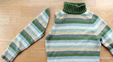 Sweater to Mittens DIY