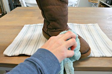 easy way to clean sheepskin boots