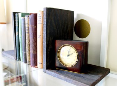 bookends dyed with coffee