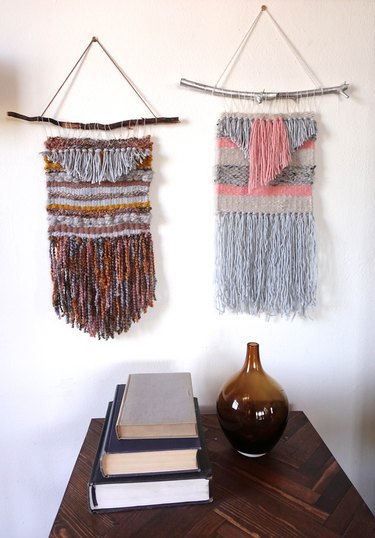 Easy woven wall hanging for beginners.
