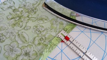 How to Hem on a Sewing Machine