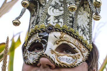 venetian masquerade ball costumes