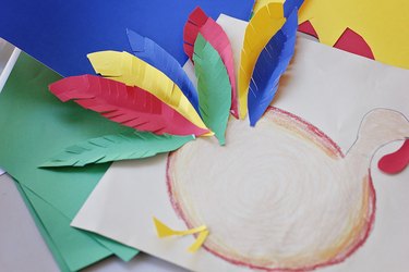 How to Decorate a Construction Paper Turkey | eHow