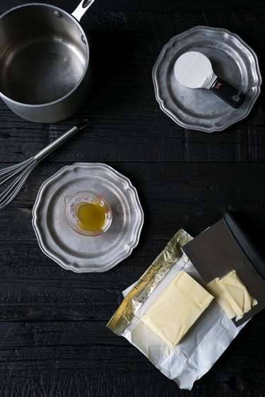How to Make a Roux for Gravy | eHow