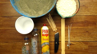 Materials for DIY candles with cement base
