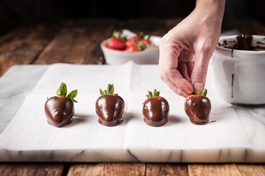 How to Make Chocolate Covered Strawberry Footballs