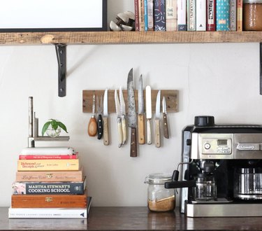 Rustic DIY Wall Rack for Knives