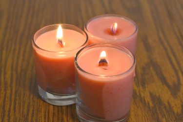How to Make a Wood-Wick Candle by Yourself