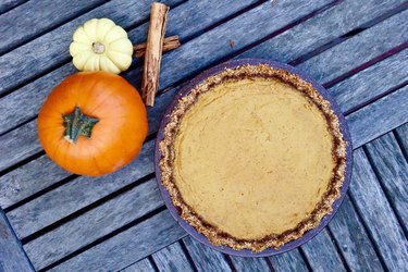 Easy gluten-free low-carb pumpkin pie with almond meal crust.