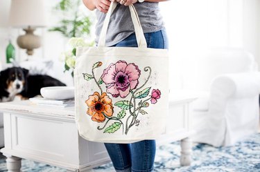 How to Make a Canvas Bag You Can Color On
