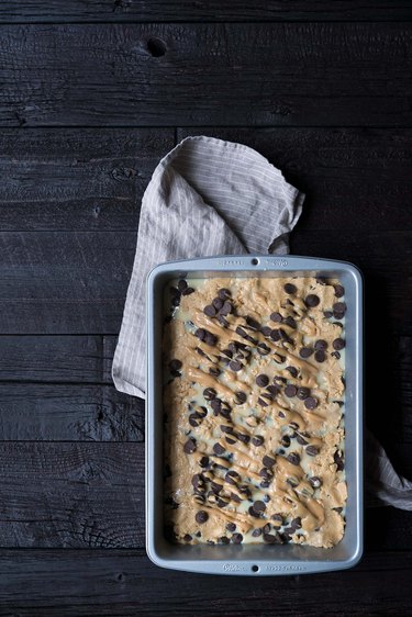 Peanut Butter Chocolate Chip Gooey Bars Recipe | eHow