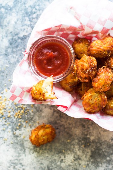How to Make Everything Bagel Tater Tots