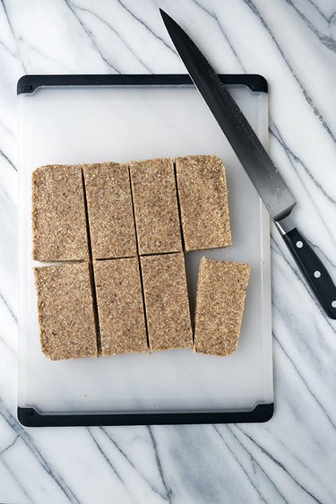 Homemade Energy Bar to Save You From Afternoon Slumps | eHow
