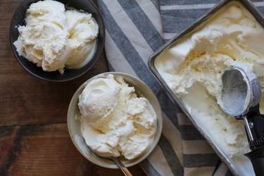 Two bowls of homemade vanilla ice cream
