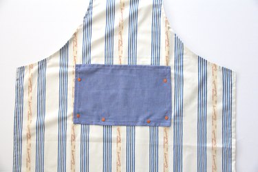 How to add an apron pocket
