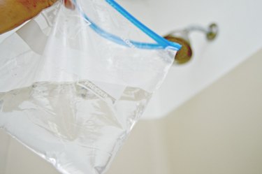 How to Clean a Bathroom Shower With Hydrogen Peroxide