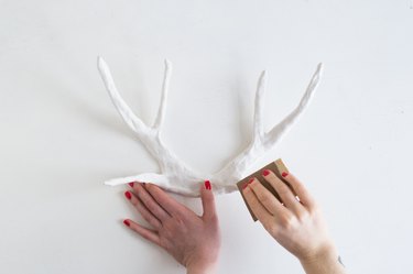 How to Make Fake Antlers With Clay