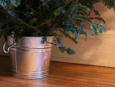 DIY farmhouse Christmas tree stand