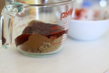 cinnamon and jam mixture