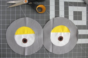 How to cut and sew minion eyes with goggles