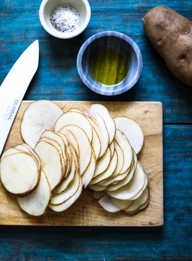 How to Make Healthy Potato Chips