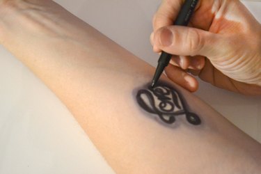 How to Make a Fake Tattoo With a Sharpie | eHow