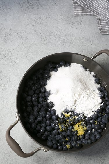 How to Make Homemade Blueberry Pie Filling | eHow