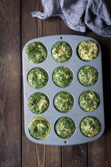 Cheesy Baked Eggs in a Muffin Tin | eHow