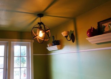 DIY orb pendant light using embroidery or quilting hoops.