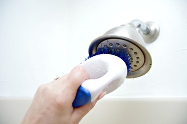 easy way to clean your showerhead