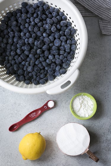 How to Make Homemade Blueberry Pie Filling | eHow