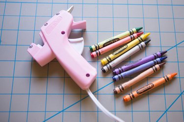 How to Use Crayons in Glue Guns for Wax Seals