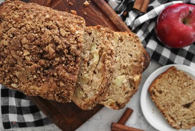 Homemade apple pie bread