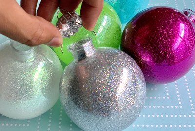 How to Make Glitter Ornaments