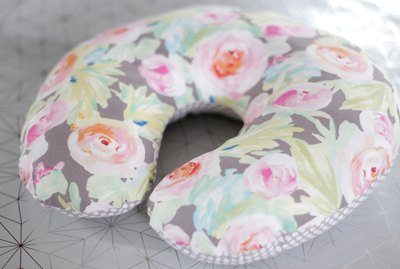 When sleeping upright is your only option, this soft and comfortable neck pillow will help you get the Zzz's you need.