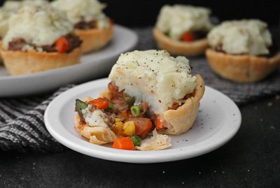 Mini shepherd's pot pies