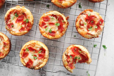 Mini deep dish pizza muffins