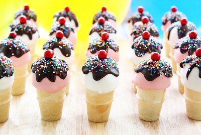 ice cream cone cake pops