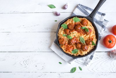 Spaghetti pasta with meatballs
