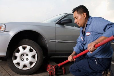 DIY guide for How to Adjust a Hydraulic Floor Jack with step-by-step instructions