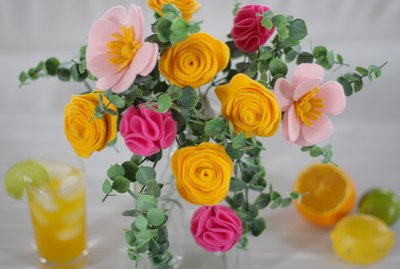 DIY felt flowers bouquet