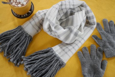 DIY no-sew fleece fringe scarf