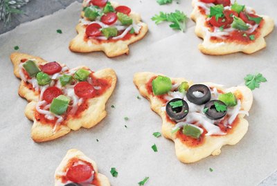 Mini Christmas tree pizzas