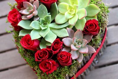 DIY guide for Arranged with Love Beautiful Valentines Day Flowers for Everyone with step-by-step instructions
